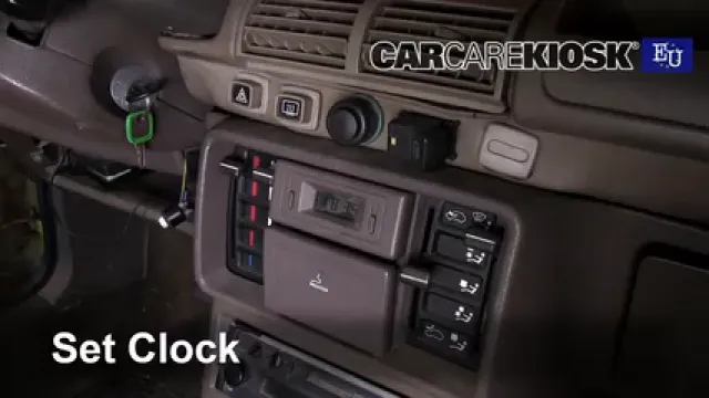 1986 Peugeot 205 GL 1.1L 4 Cyl. Reloj Fijar hora de reloj